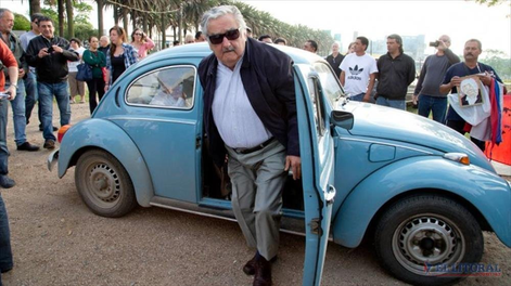 Así era el auto de Pepe Mujica, que nunca vendió a pesar de recibir grandes ofertas.