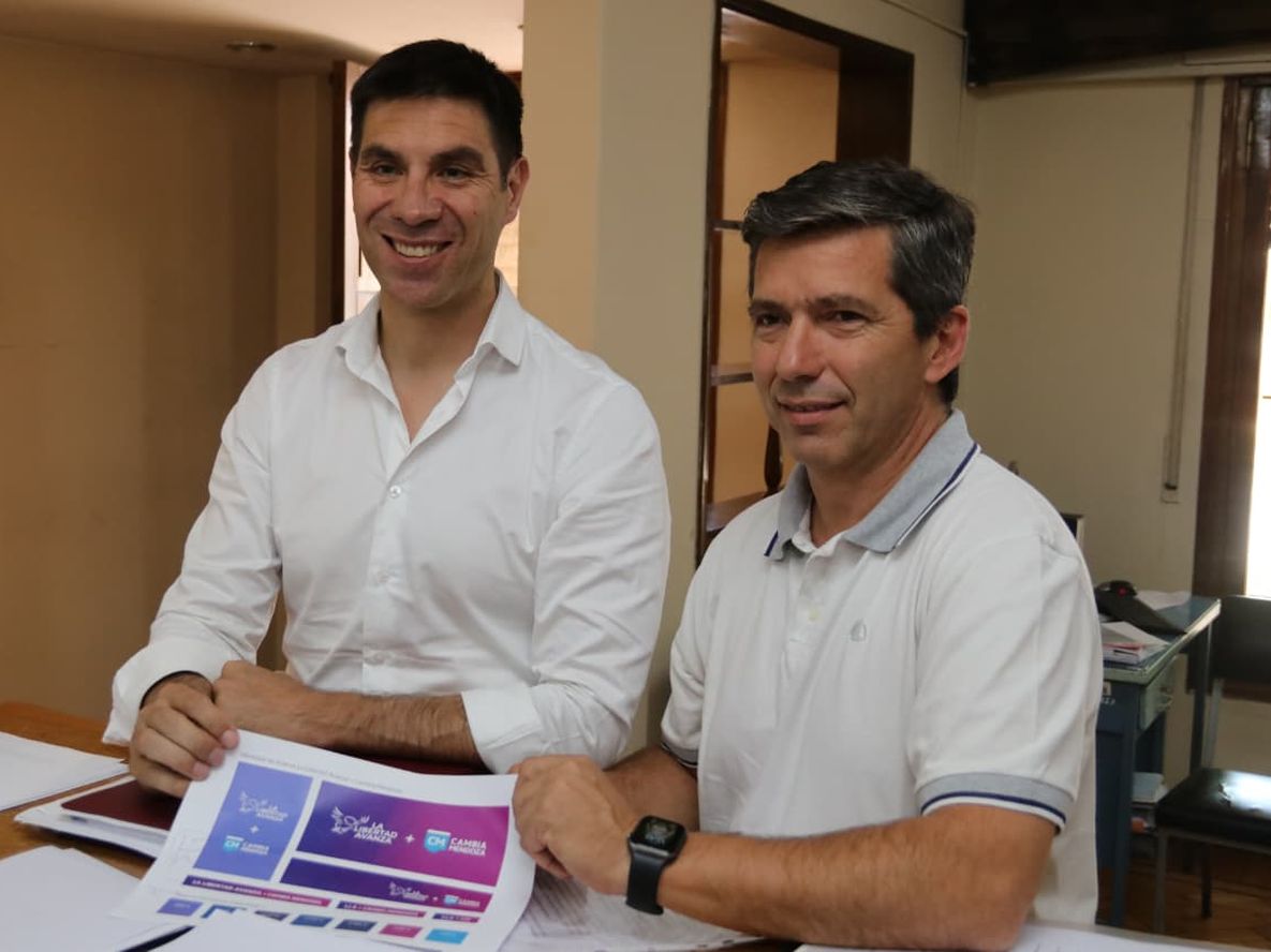 Presentación de listas para las elecciones de febrero.