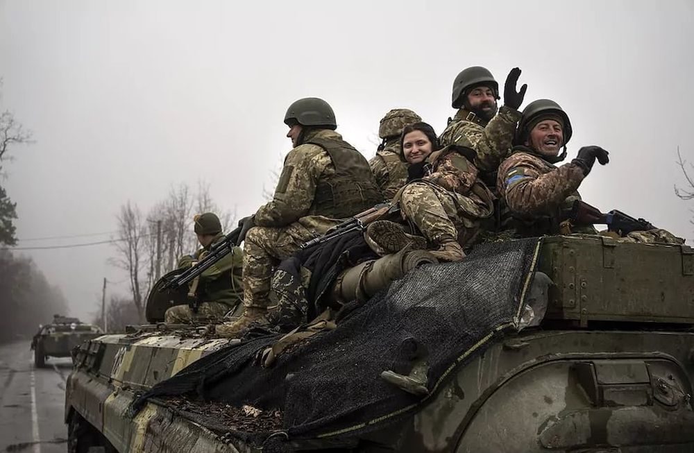 Ucrania avanzó en zonas donde las tropas rusas mantenían el control. El servicio secreto británico afirma que las fuerzas armadas rusas enfrentan serios inconvenientes.