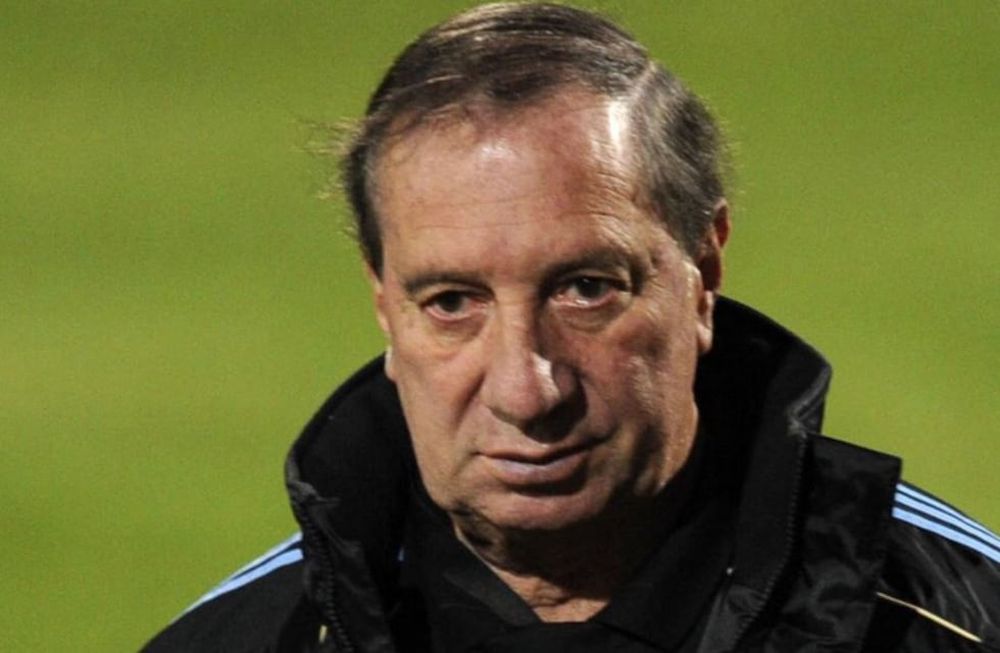 Internaron a Carlos Salvador Bilardo