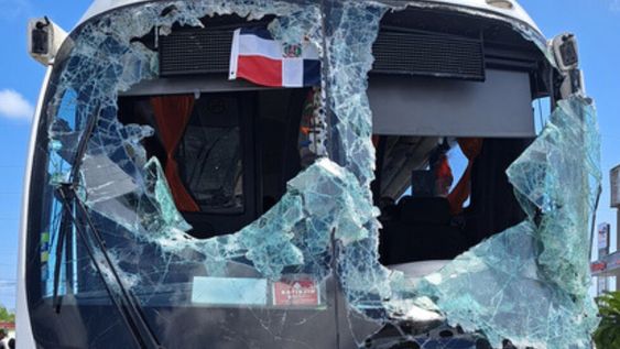 Son dos las argentinas muertas por el vuelco de un ómnibus turístico en Punta Cana