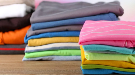 Truco de reciclaje con remeras viejas.