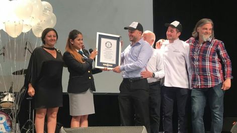 Amigos, pastas y record Guinness en Mendoza