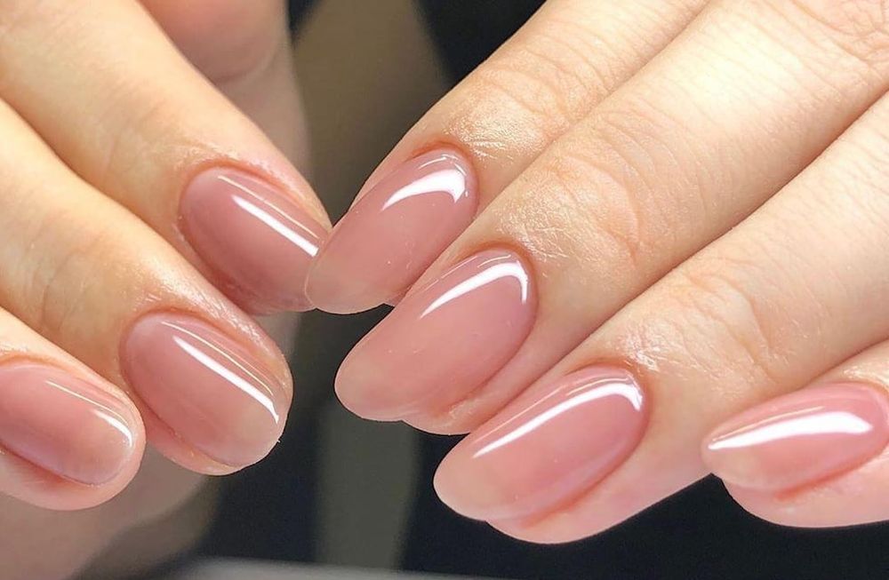 Manicura coreana: de qué se trata esta tendencia viral en uñas.