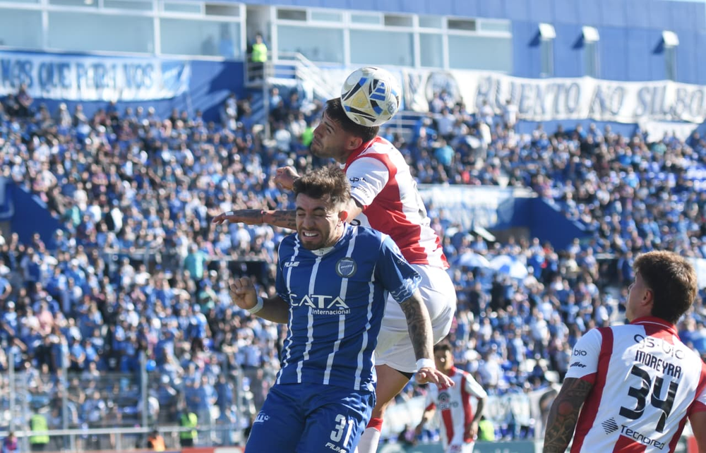 El Tomba busca su primera victoria en el Gambarte frente a la Gloria.