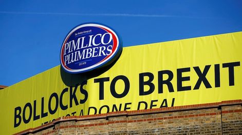 A la mierda con el Brexit: un empresario inglés pateó el tablero y crece la grieta