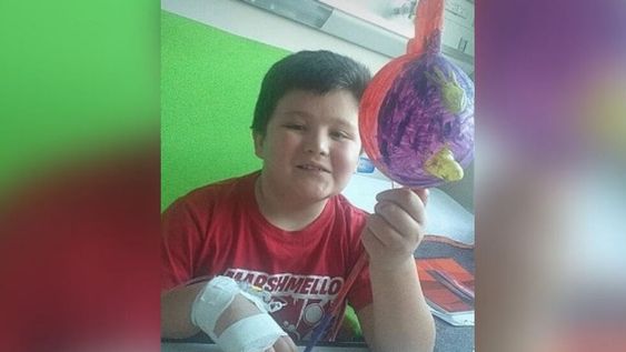 Joaquín tiene 9 años y enfrenta por tercera vez un tratamiento de quimioterapia. sus vecinos buscan ayudar a la familia a afrontar gastos.