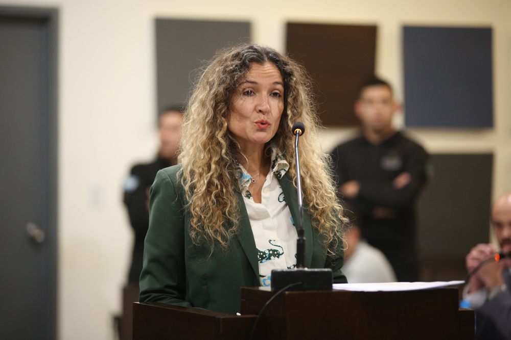 La defensora oficial Verónica Manrique, desestimó la acusación que pesa sobre Juan Tarrés. Gentileza Poder Judicial. 