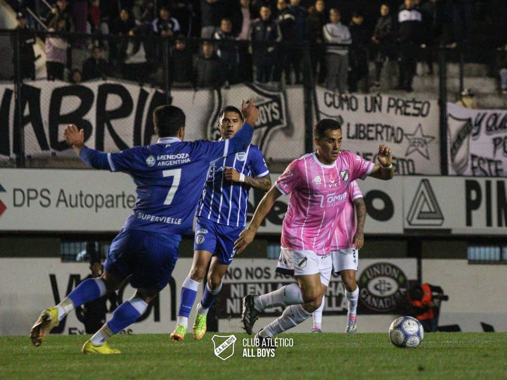 Godoy Cruz consigue un empate con sabor a poco en su visita a All Boys: despilfarró un penal en una floja noche de sus individualidades. 