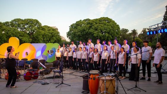 El concierto “Música en la Ciudad” deslumbró en la plaza Independencia