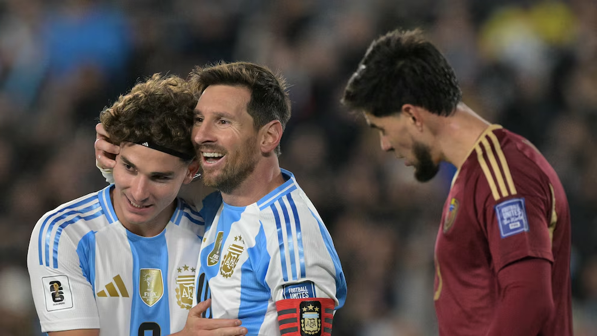La Selección Argentina derrota a Puerto Rico por 2-0 con tantos de Mac Allister y Montiel