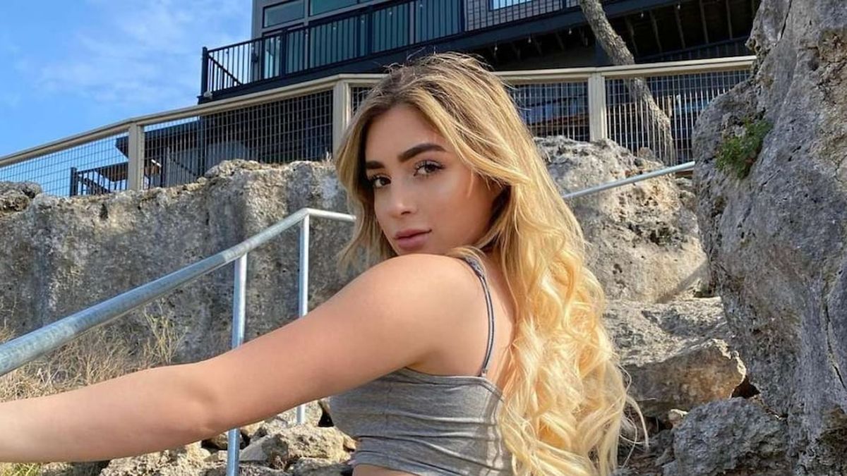 Sus padres la echaron de la casa por vender contenido en Only Fans