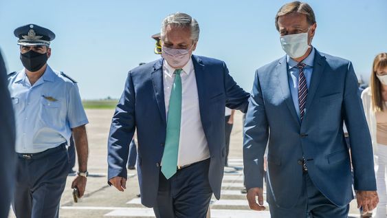 Los saludos de Fernández y Suárez en este 1° de Mayo: videos enfocados en trabajadores esenciales