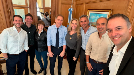 Una nueva mesa política se reúne en Casa Rosada.