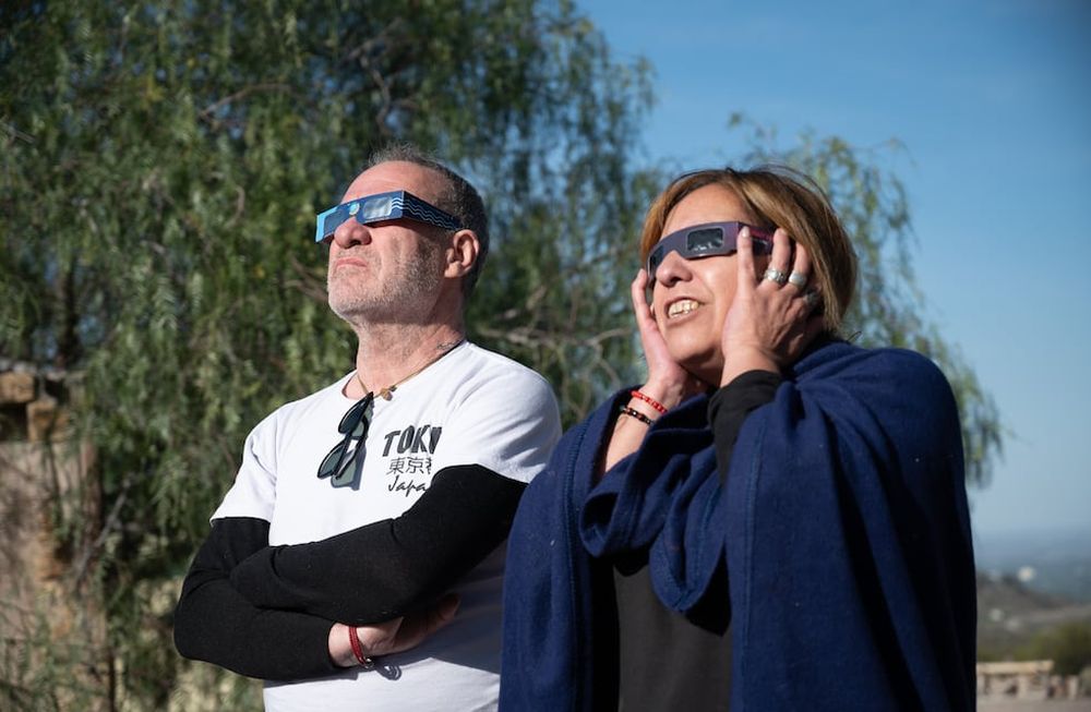 Mendocinos y turistas disfrutaron del eclipse solar anular en Divisadero Largo. Foto: Prensa Gobierno Mendoza