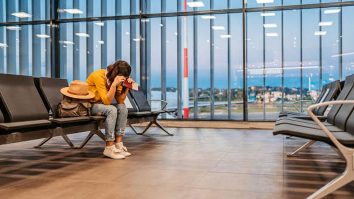 Crisis en Emiratos Árabes: miles de turistas quedan varados y enfrentan multas por visas vencidas