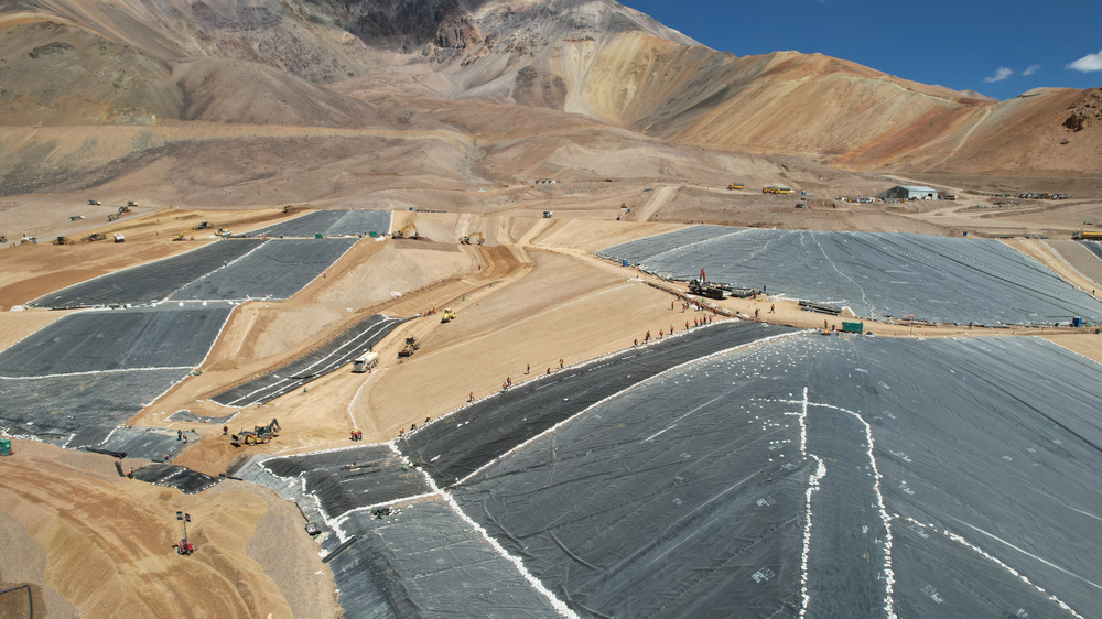 Valle de lixiviaci&oacute;n en Veladero