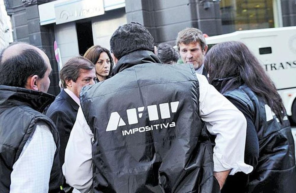 Imagen ilustrativa - Operativos de AFIP contra “arbolitos” (Clarin.com).