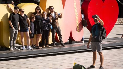 Un informe revela cómo viajan y qué buscan los turistas que visitan Mendoza.