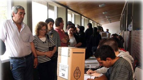 Corrupción, votos y simulacro