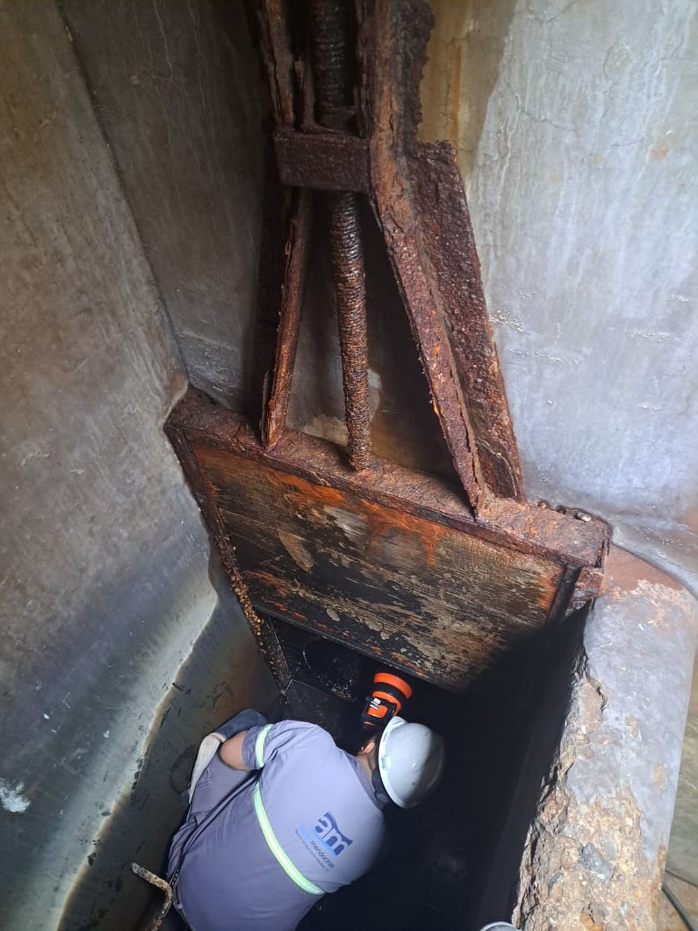 Vandalizaron un acueducto en Luján y no hay agua potable Vandalizaron un acueducto en Luján y no hay agua potable