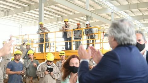 Los Andes | En la ciudad bonaerense de Moreno, Fernández dialogó con mujeres industriales y beneficiarias de programas sociales.