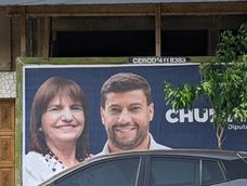 La Libertad Avanza denunció al diputado Gabriel Chumpitaz por el presuento uso indebido de la imagen de la ministra de seguridad, Patricia Bullrich, en los carteles de su campaña.&nbsp;