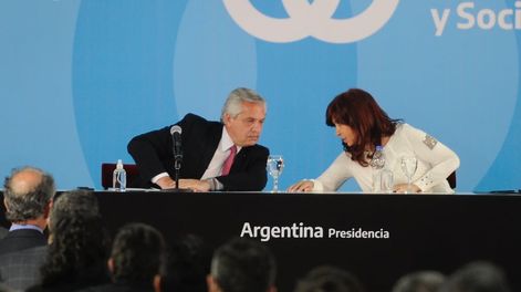 Alberto Fernández junto a Cristina Fernandez de Kirchner. Foto: Clarín