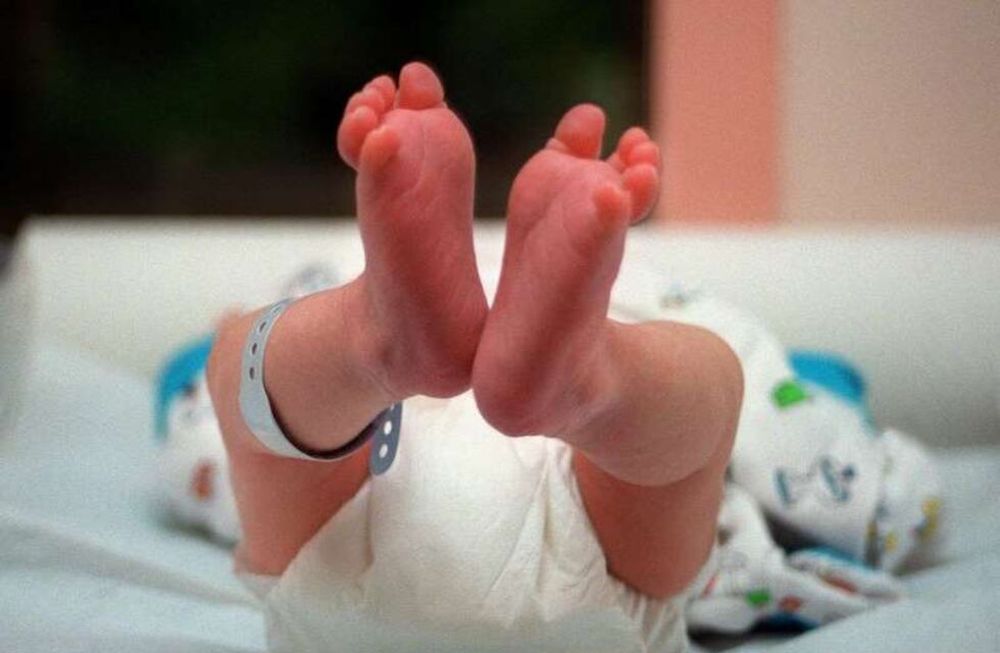El gobierno francés lanzó una investigación sobre bebés nacidos sin brazos