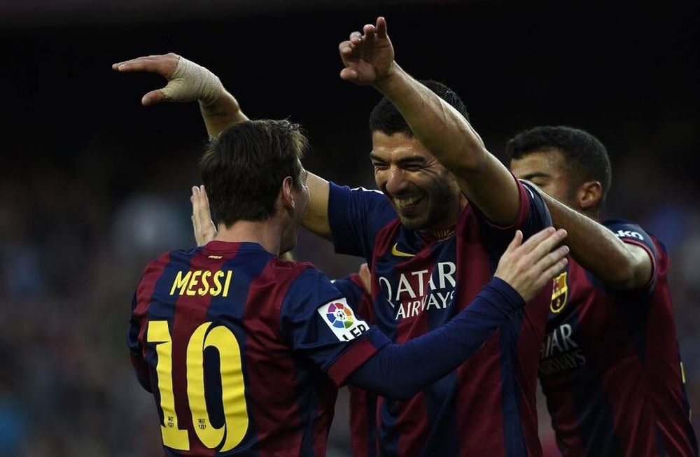 Hubo show en el Camp Nou y el Barça ratificó su liderazgo con una goleada