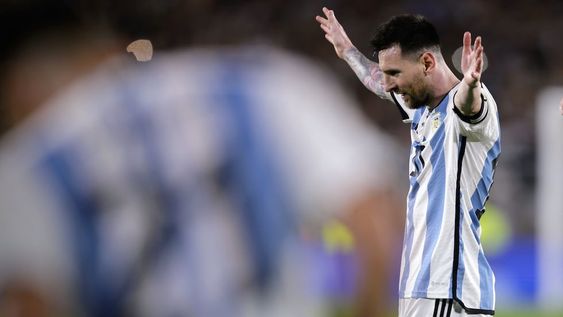 Frente a Venezuela, Lionel Messi podría jugar su último partido oficial con la Selección Argentina en el estadio Más Monumental. Frente a Venezuela, Lionel Messi podría jugar su último partido oficial con la Selección Argentina en el estadio Más Monumental.