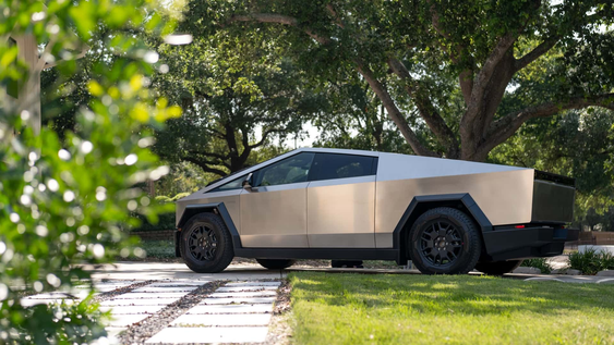 Tesla Cybertruck: versiones, características y el millonario costo para importarlo al país.