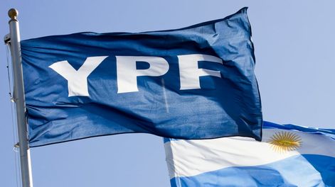 Juicio por YPF: la Justicia de EE.UU. ordenó a la Argentina entregar chats de Luis Caputo y Sergio Massa