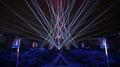 Los Andes | Vista general del espectáculo de luces en la Torre Eiffel durante la ceremonia inaugural de los Juegos Olímpicos de París 2024, en París, Francia Foto: EFE/EPA/Joel Marklund