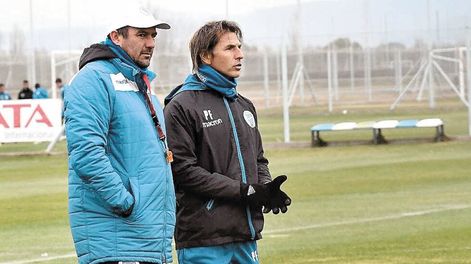 El Tomba comenzó con  el doble turno