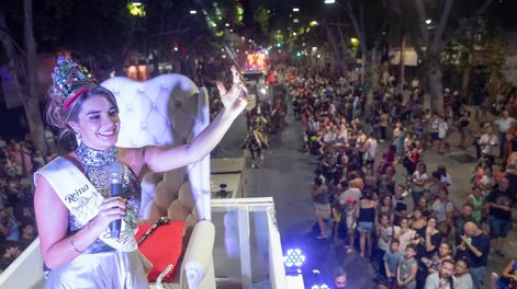 Los Andes | Una imagen de la última Vía Blanca realizada, en 2020, donde se ve la cantidad de gente que llega a ver a las soberanas. Foto: Ignacio Blanco / Los Andes.