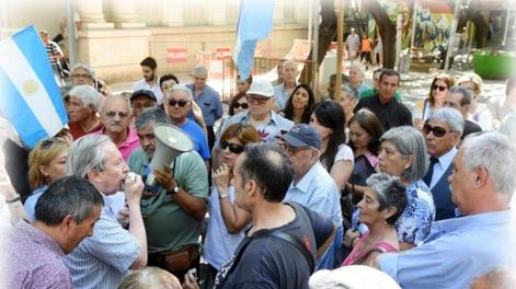 Jubilados argentinos: los más pobres del mundo - Por Edgardo Civit Evans