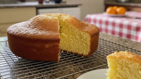 Sin azúcar, sin aceite y sin gluten: cómo hacer una torta de naranja esponjosa y en licuadora