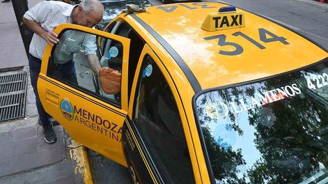Los Andes | Los viajes completados por taxistas representan casi el 10% de todos los viajes en Argentina. | Foto. Los Andes