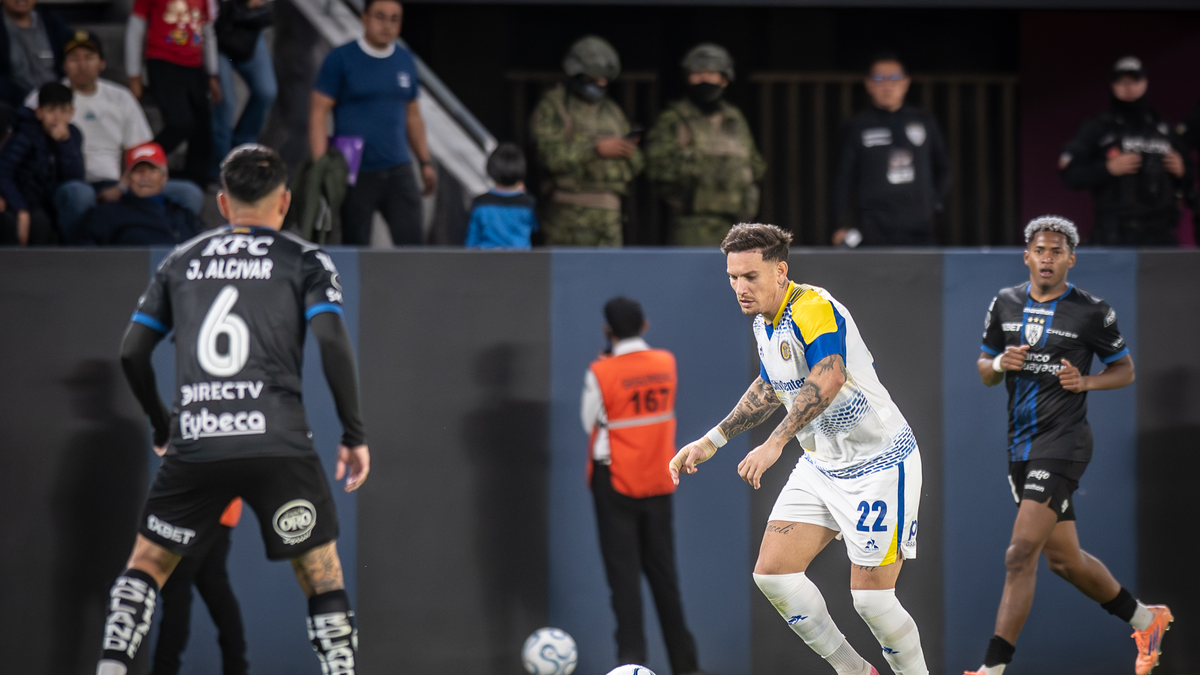 Rosario Central perdió en Ecuador y clasificó a octavos de la Libertadores como segundo de su grupo