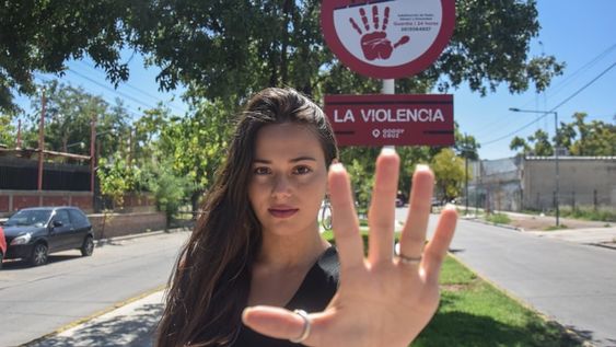 El cambio de gobierno nacional, de la mano del presidente Javier Milei, instaló en el poder una perspectiva radicalmente diferente en muchos aspectos y en particular en políticas de género