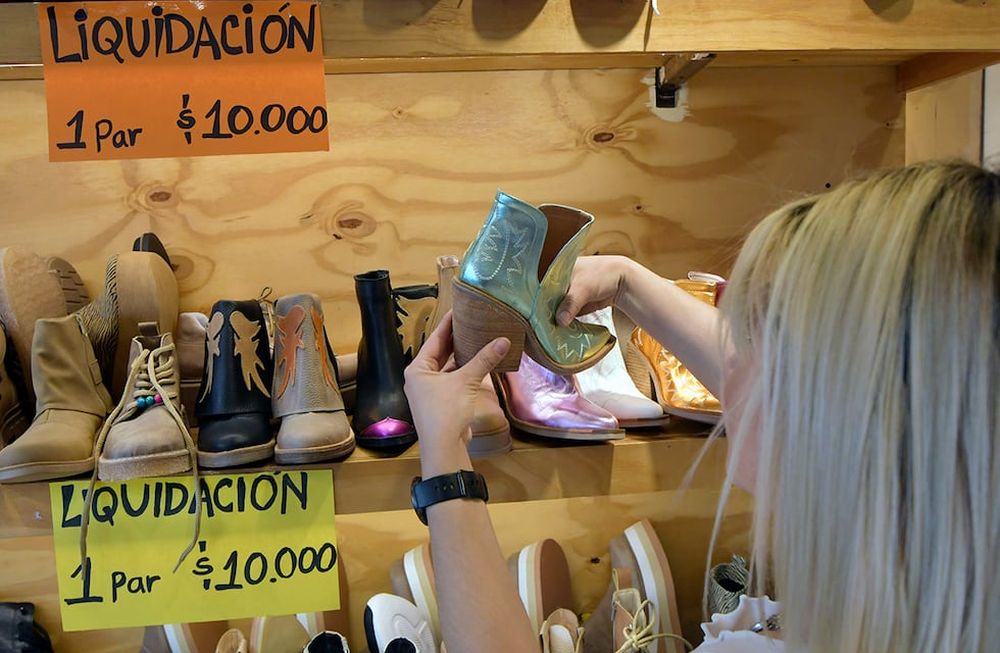 En agosto habrá aumento para empleados de comercio. Foto. Orlando Pelichotti