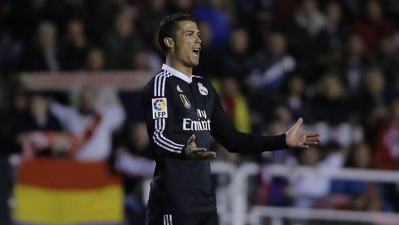 A Cristiano Ronaldo le retiraron la tarjeta amarilla y podrá jugar ante el Eibar