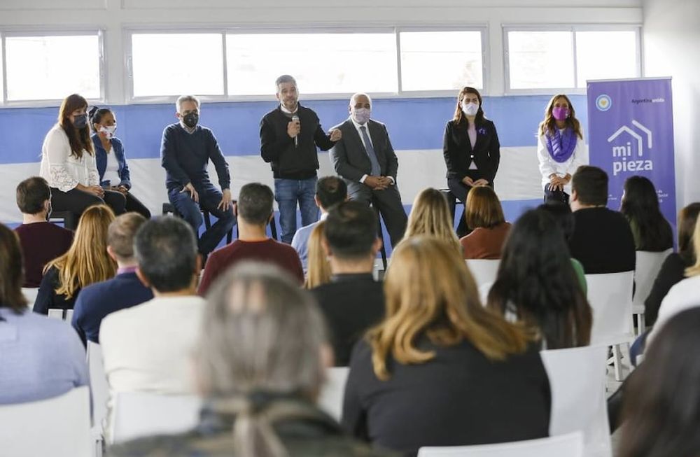 El acto se llevó adelante en Moreno y estuvo encabezado por el jefe de Gabinete, Juan Manzur, y el ministro de Desarrollo Social, Juan Zabaleta.