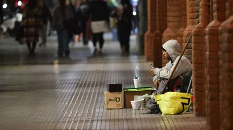 Cada vez mas indigentes que viven en situación de calle y no tienen un techo para dormir. Foto: Archivo Los Andes