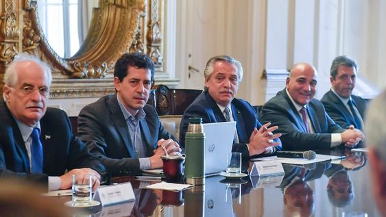 Alberto Fernández se reúne con sus ministros en medio de la consternación por el ataque a Cristina Kirchner