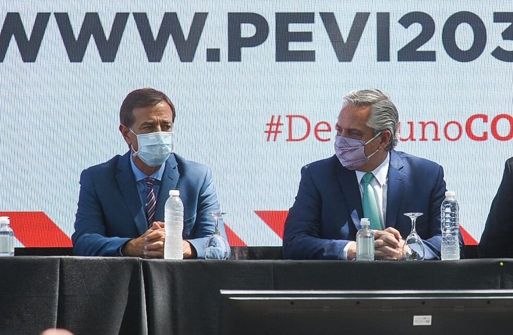 No es serio mezclar ambas cosas, la lucha contra la pandemia debe andar por caminos paralelos al hecho electoral, no se puede politizar la salud de la población.