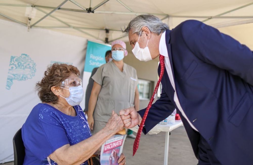Entre las vacunas y la justicia. Fernández llega hoy a Mendoza tras el escándalo del vacunatorio VIP y la ofensiva judicial. Foto: Gentileza Presidencia de la Nación.