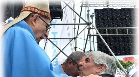 La misa de las dos iglesias - Por Carlos Salvador La Rosa