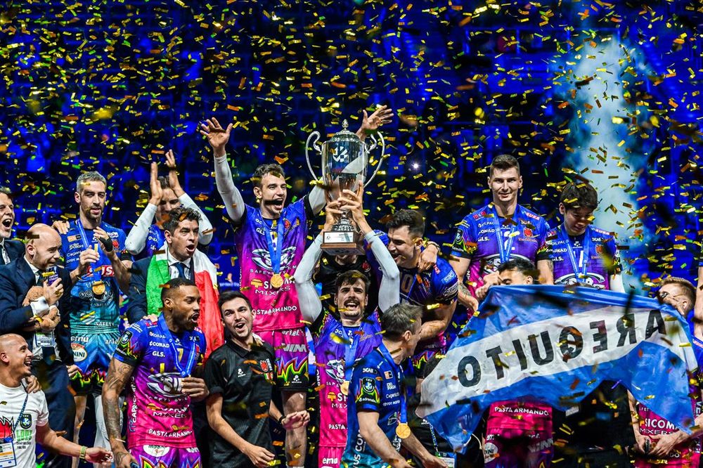 El Perugia en lo m&aacute;s alto del podio del voley de Europa y con un mendocino en sus filas: Loser.